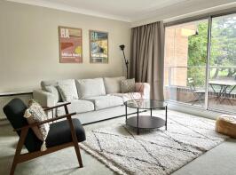 8, Parkview, Princes Gate, Peterborough PE1 4DY