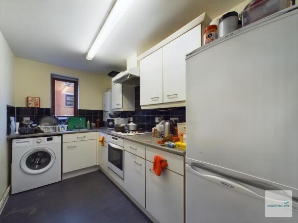 CAM03394G0-PR0194...