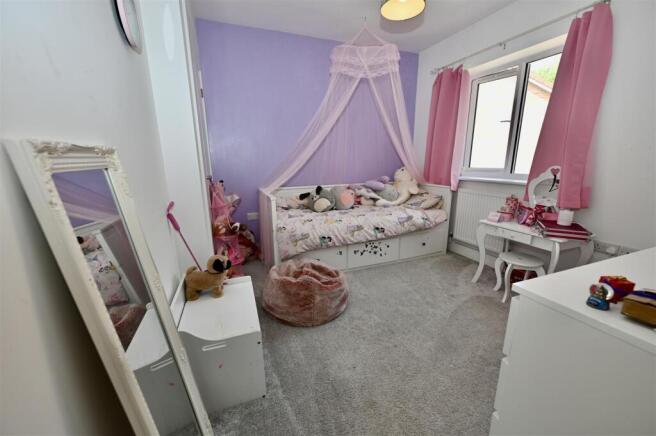 3 bed Semi-Detached for sale Image 9