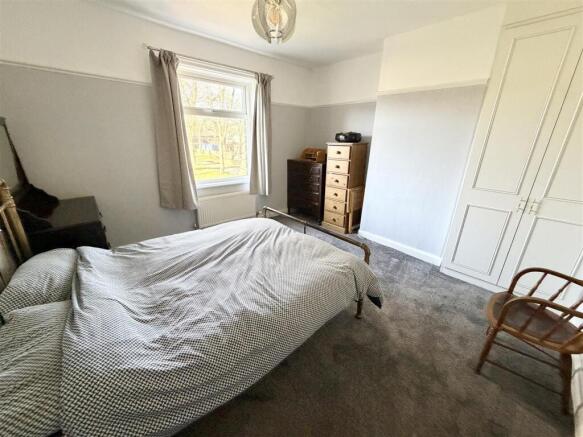 3 bed Semi-Detached for sale Image 8