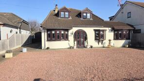 Hillcrest, Sandown Road, Grays RM16 3DD