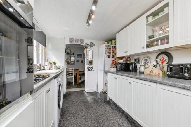 3 bed Semi-Detached for sale Image 6