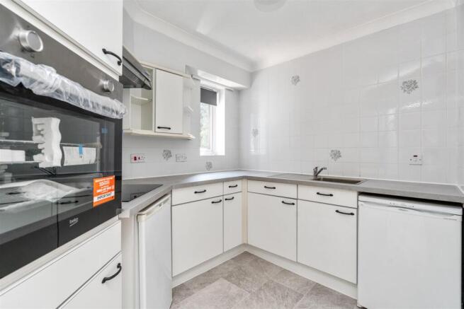 Flat 36 Barons Court_4.jpg