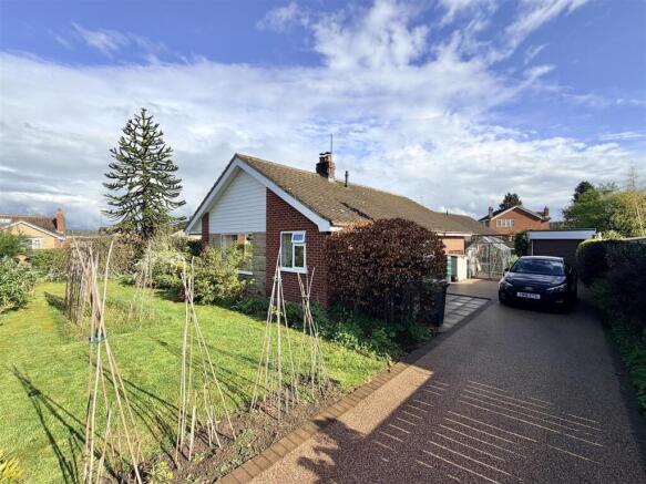 2 bed Detached Bungalow for sale Image 11