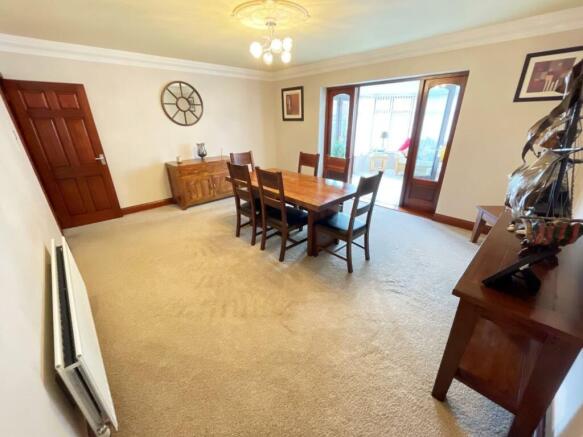 REAR RECEPTION ROOM - DINING ROOM