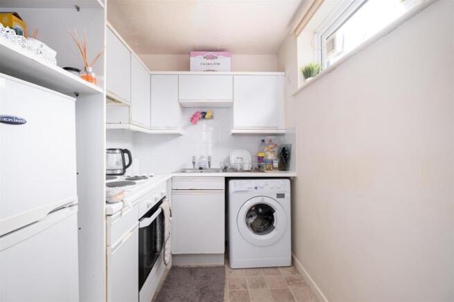 Knowles Close-3.jpg