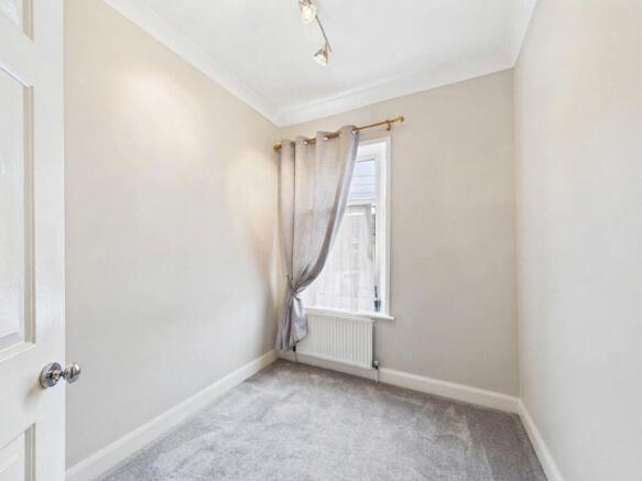 3 bed Terraced for sale Image 12