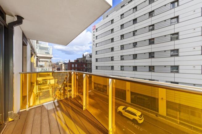 Kensington Apartm...