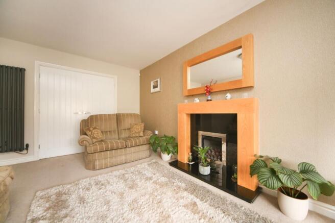 4 bed Detached for sale Image 7