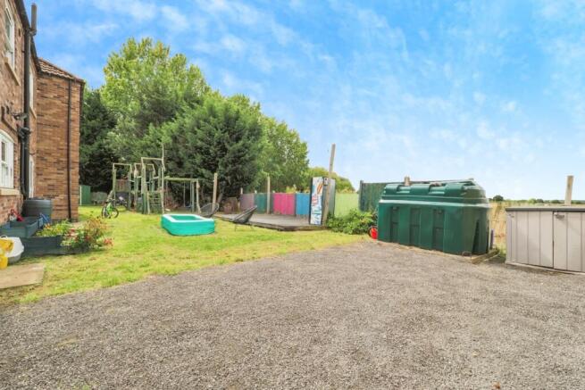 6 bed Detached for sale Image 4