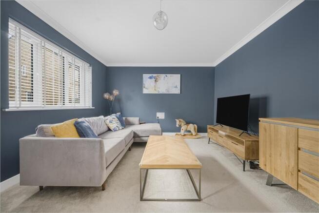 6 Tilia Cl, Windsor SL4 4LS Recpetion Room2.JPG