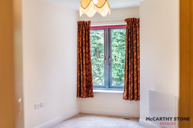 1 bed Apartment for sale Image 12