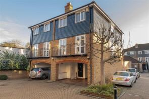 23, Harvest Lane, Thames Ditton KT7 0NG