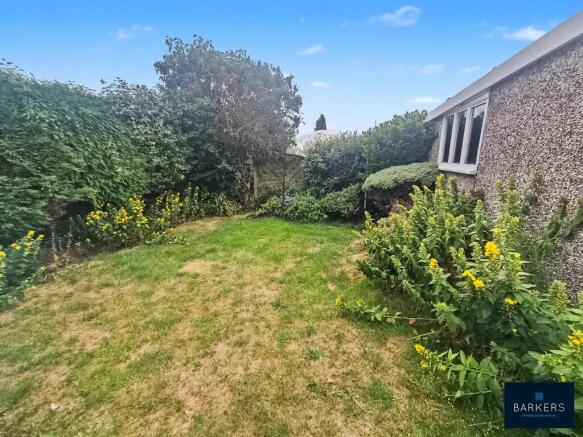 2 bed Semi-Detached Bungalow for sale Image 4