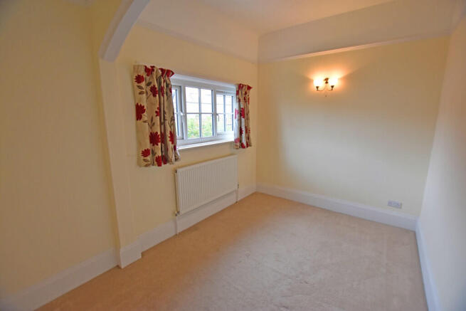 3 bed Apartment for sale Image 6