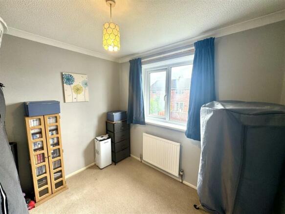 BEDROOM 2