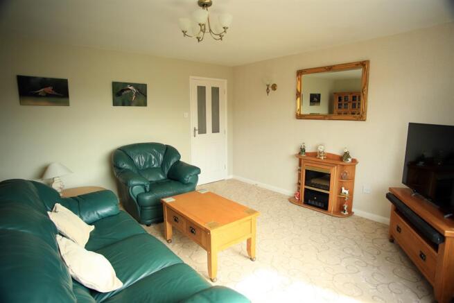 Lounge Pic 3