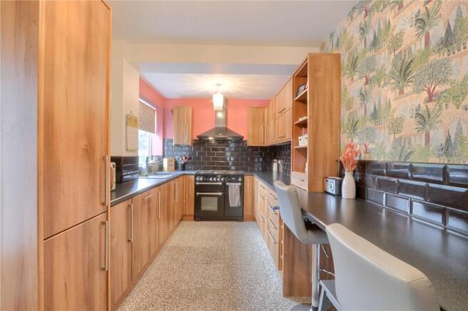 3 bed Semi-Detached for sale Image 10