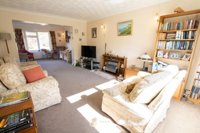 4 bed Detached for sale Image 4
