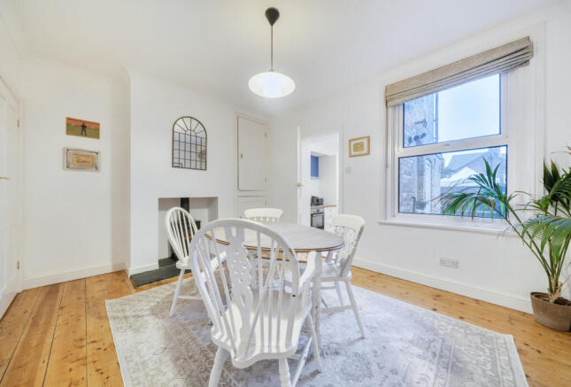 1402726-18-697254...