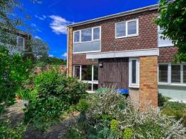 4, Thames Meadow, West Molesey KT8 1TQ