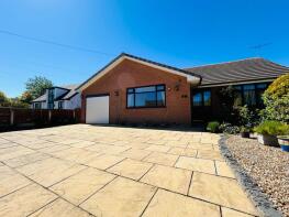 7, Willow Close, Lymm WA13 9DL