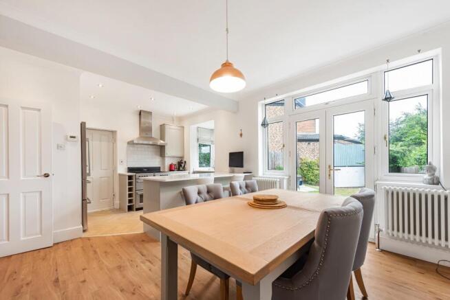 3 bed Semi-Detached for sale Image 11