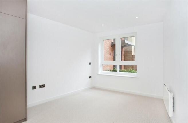 2 bed Apartment to rent Image 5