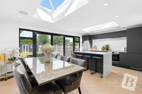 Belmont Road, Hornchurch, RM12