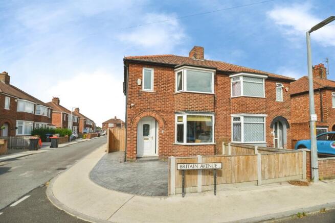 3 bed Semi-Detached for sale in middlesbrough