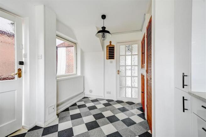 Kitchen alternative angle.jpg
