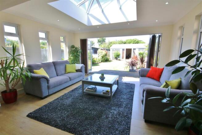 Sitting/Sun Room