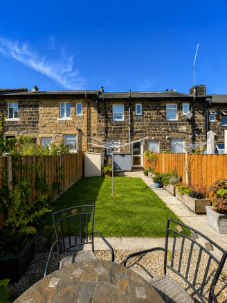 2 bed Terraced to rent Image 7