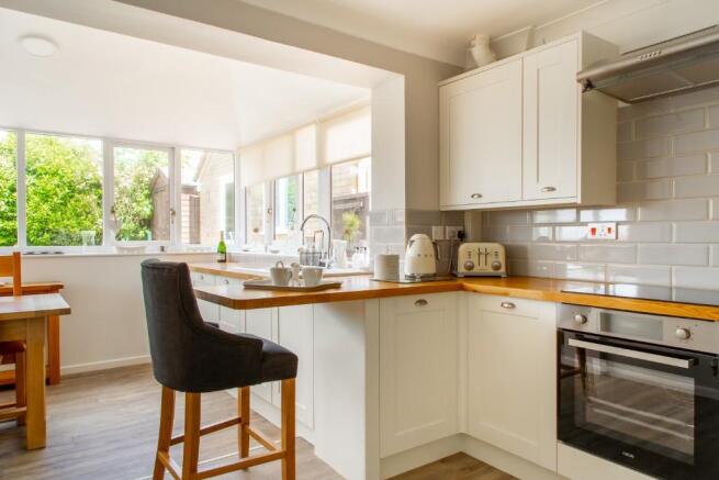 Kitchen dining room