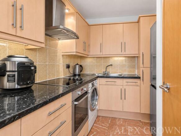 Manor House Court, 11 Warrington Gardens, Maida Vale photo 3