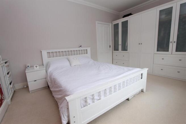 bedroom1b.JPG
