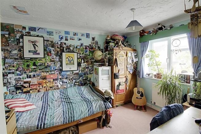 bed 2.jpg