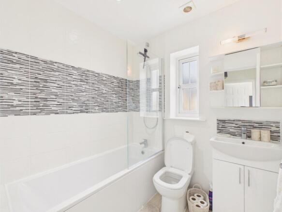 2 bed Terraced for sale Image 8