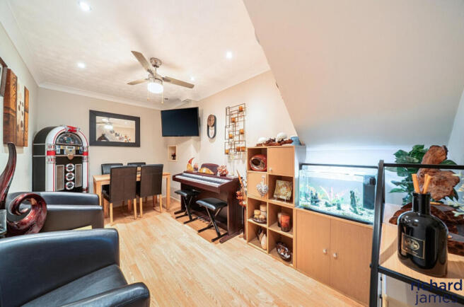 c987bbf331724fbead326e09974e5039