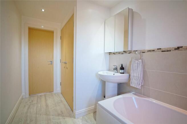 2 bed Apartment for sale Image 11