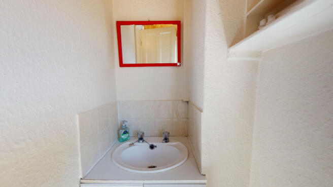 3 bed Flat to rent Image 7