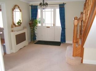 ACCOMMODATION-GROUND FLOOR-SPACIOUS ENTRANCE HALL