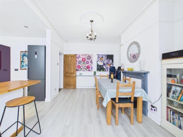 5 bed Terraced for sale Image 10