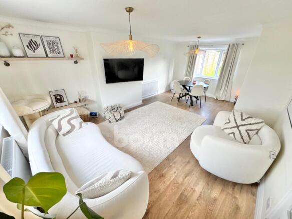 Lochinver Crescent, Paisley lounge shot