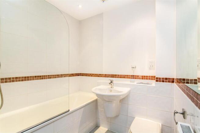 Bathroom.jpg
