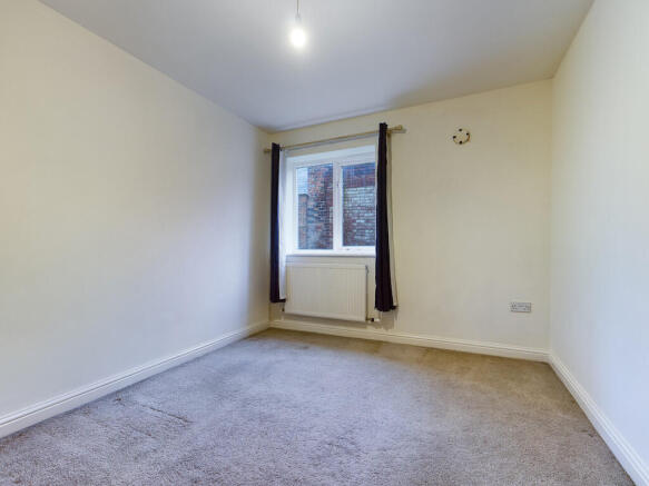 2 bed Ground Flat to rent Image 8