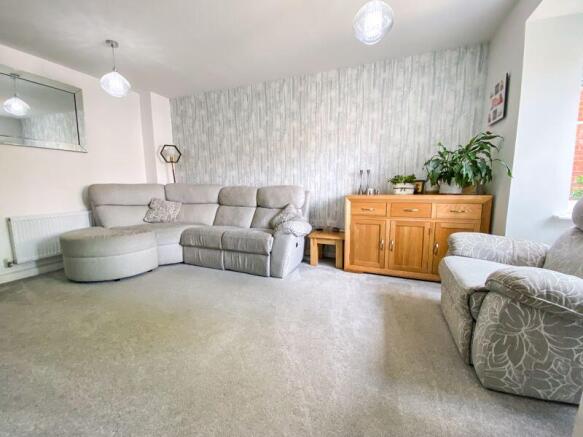 Morant Crescent, Botley, SO32 photo 4