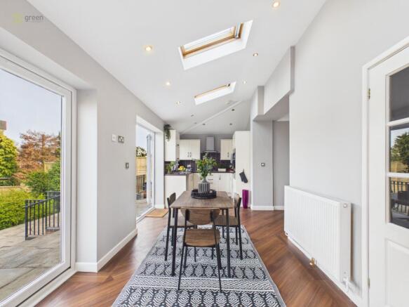 cam03830g0pr0288still037