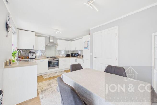 Thompson Way | Moulton | NN3 photo 4