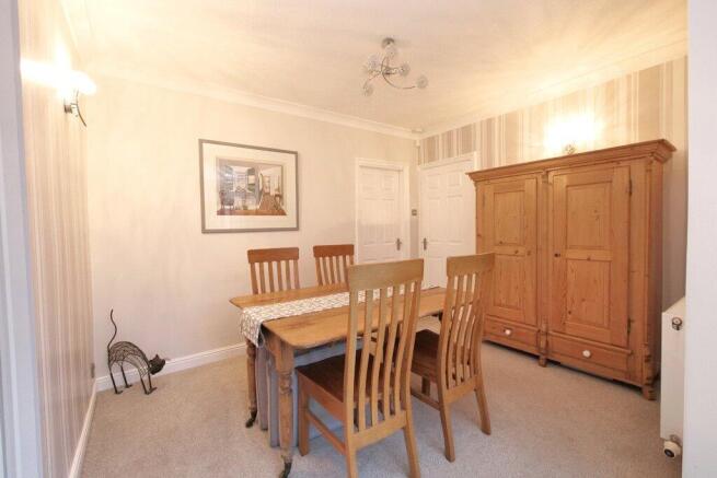 3 bed Semi-Detached for sale Image 5
